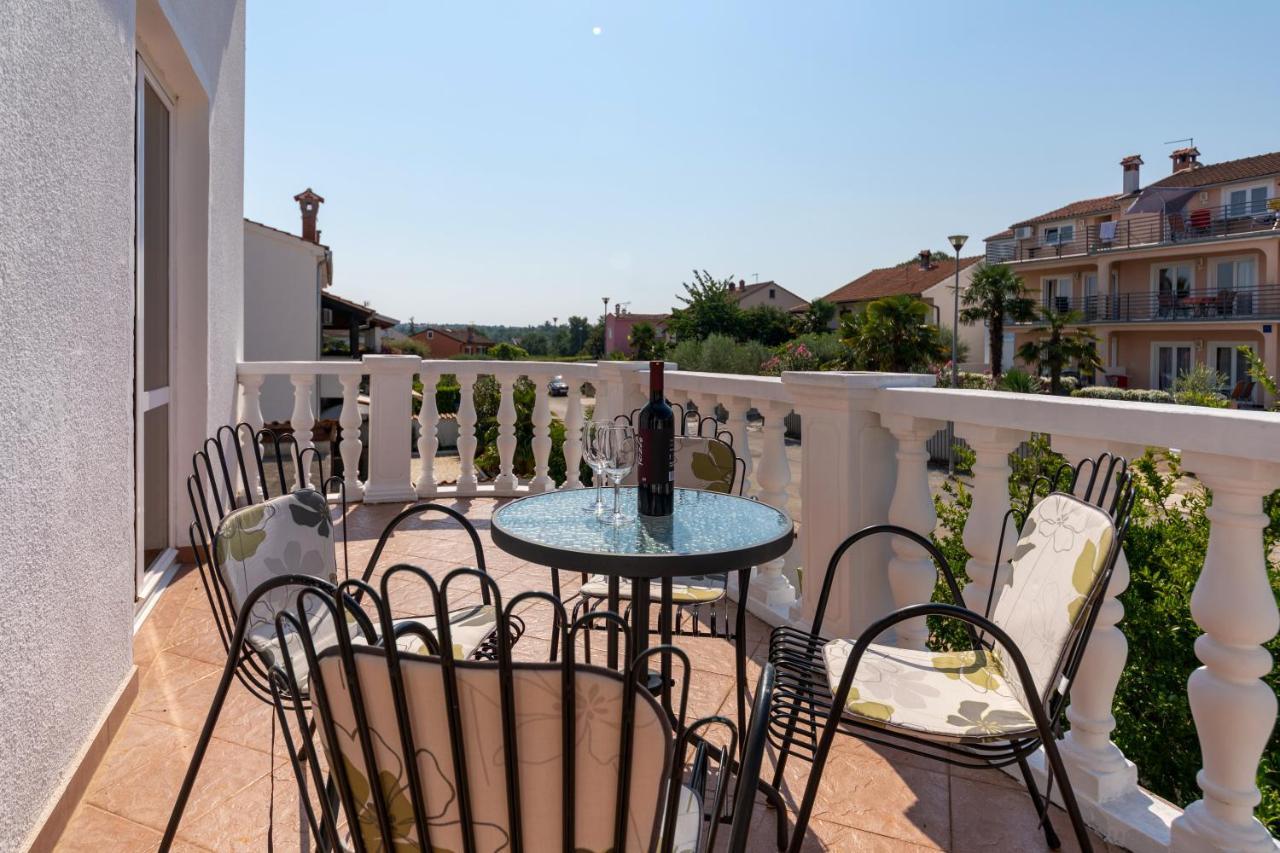 Apartments Oliva Poreč Exterior foto